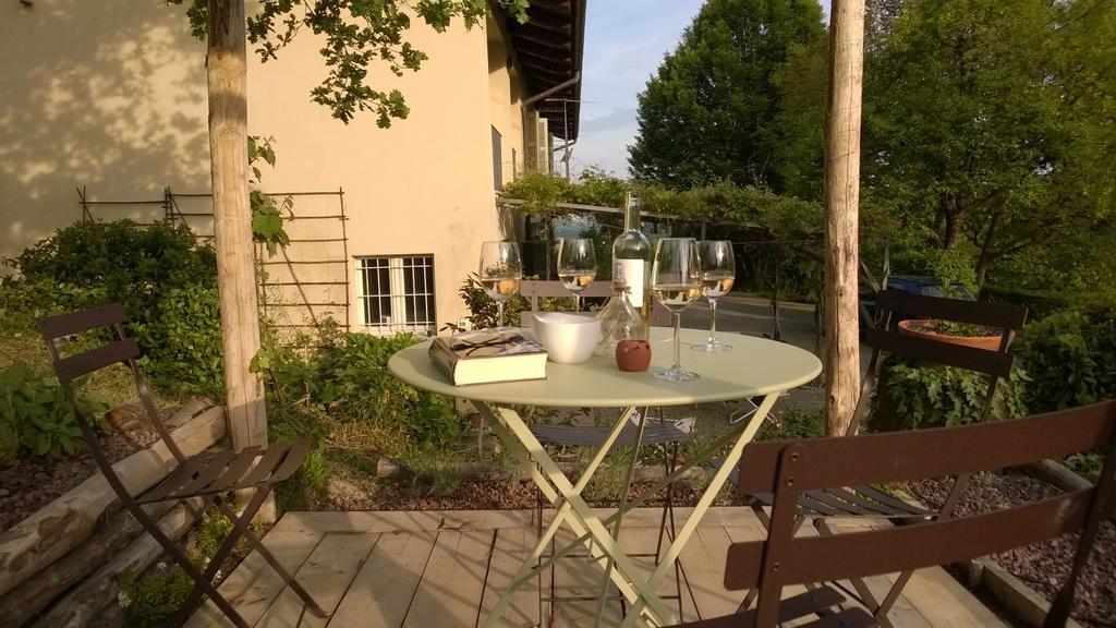 Sotto La Luna Bruna B&B Cocconato Kültér fotó