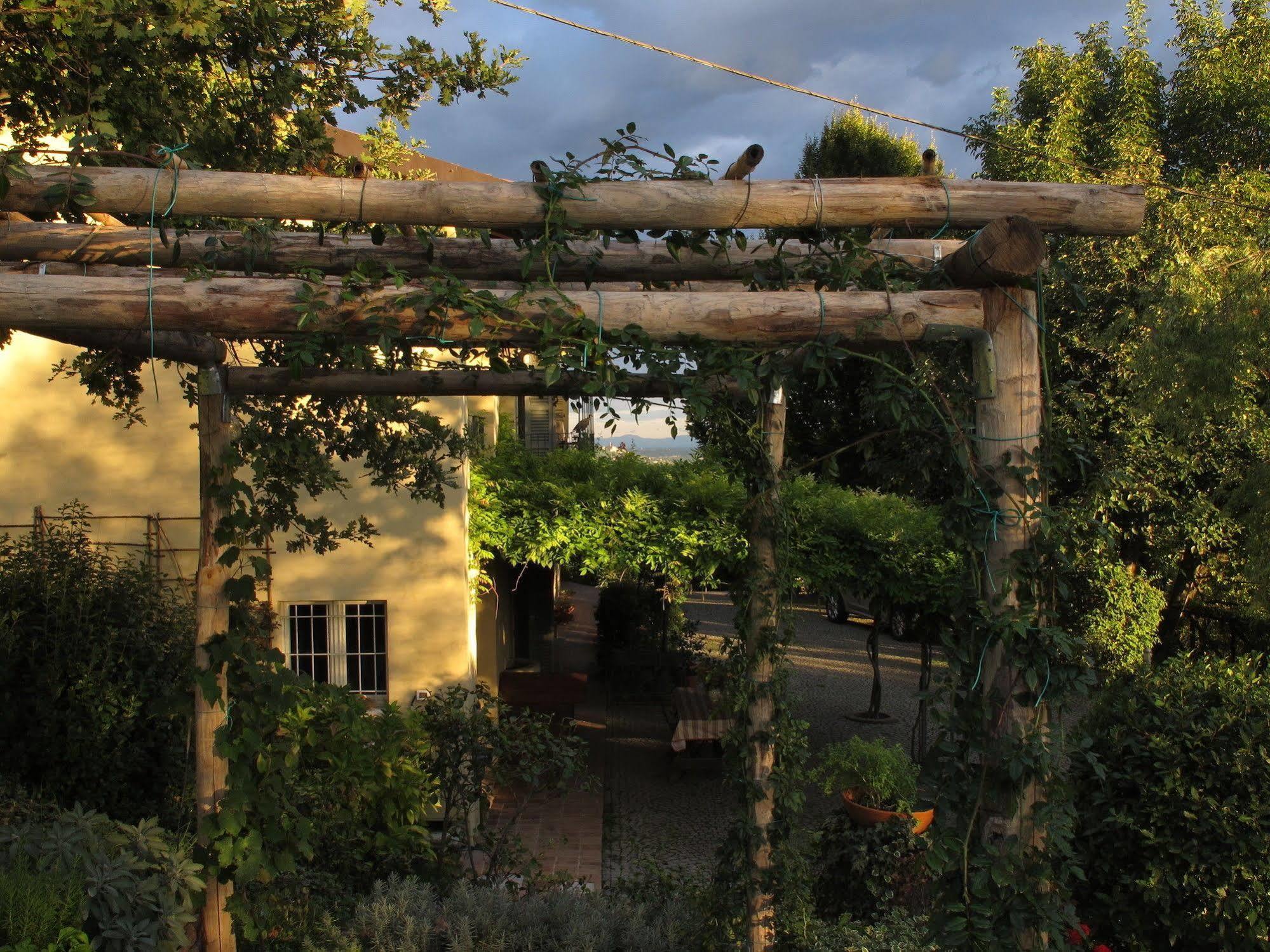 Sotto La Luna Bruna B&B Cocconato Kültér fotó