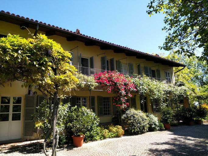 Sotto La Luna Bruna B&B Cocconato Kültér fotó